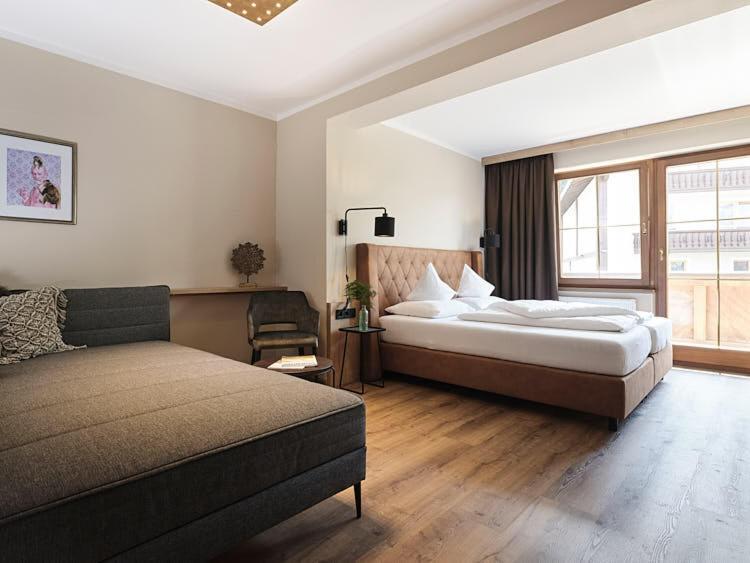 Hotel-Gasthof Zur Schoenen Aussicht Санкт Йохан ин Тирол Екстериор снимка