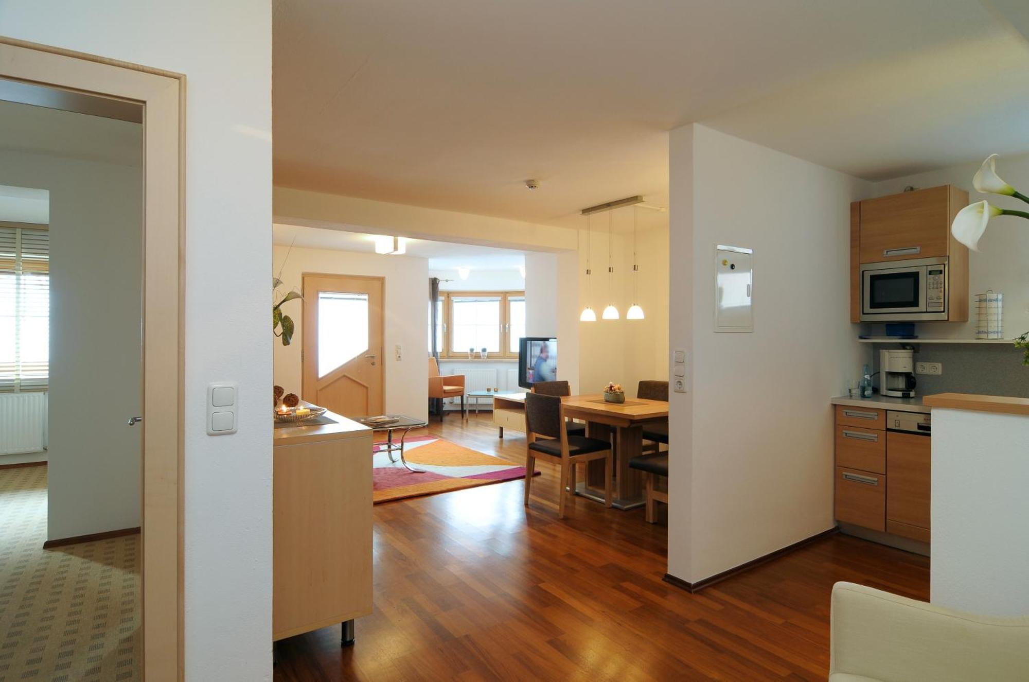 Hotel-Gasthof Zur Schoenen Aussicht Санкт Йохан ин Тирол Екстериор снимка